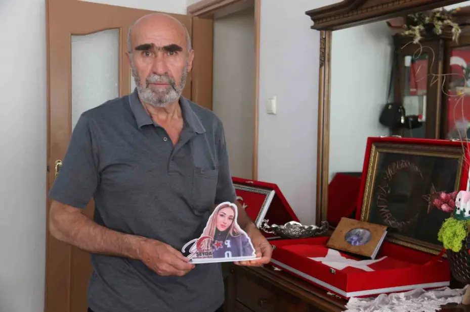 Şehit babasının en buruk babalar günü
