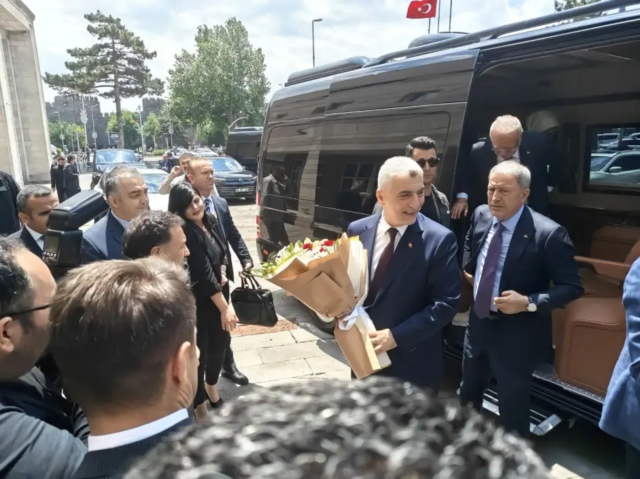 Bakan Bolat’tan Vali Çiçek’e ziyaret