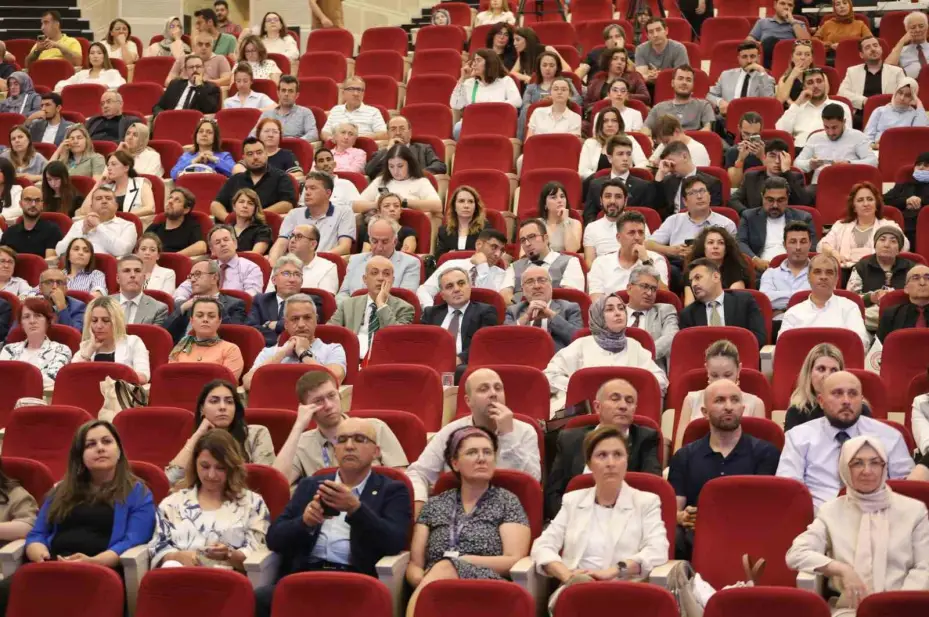 ERÜ’de "2024 Yılı Araştırma Performansı Değerlendirme Toplantısı ve Ödül Töreni" düzenlendi