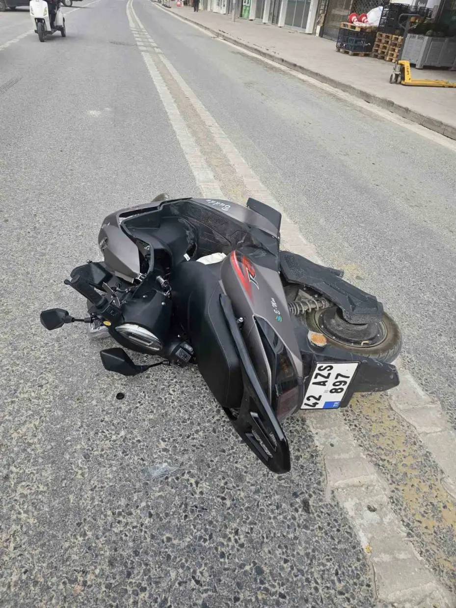 Ilgın’da otomobil ile motosiklet çarpıştı: 1 yaralı
