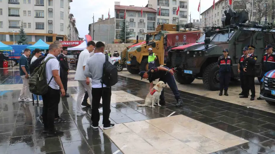 Teşkilatın gözbebekleri 186. kuruluş yıl dönümünde sergilendi