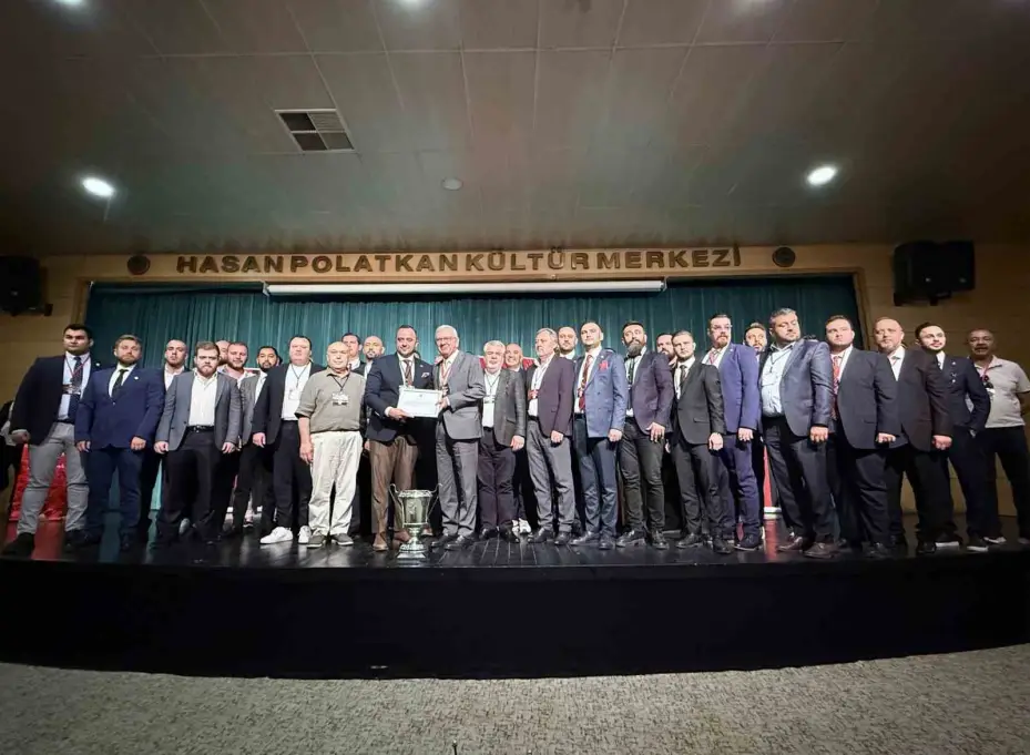 Eskişehirspor’da Ulaş Entok yeniden başkan seçildi