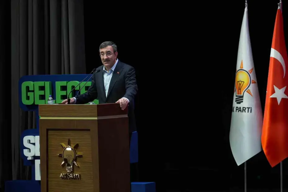 Cumhurbaşkanı Yardımcısı Yılmaz: "Bu yılın sonunda yüzde 20’li, gelecek yıl yüzde 10’lu rakamda bir enflasyonumuz olacak"