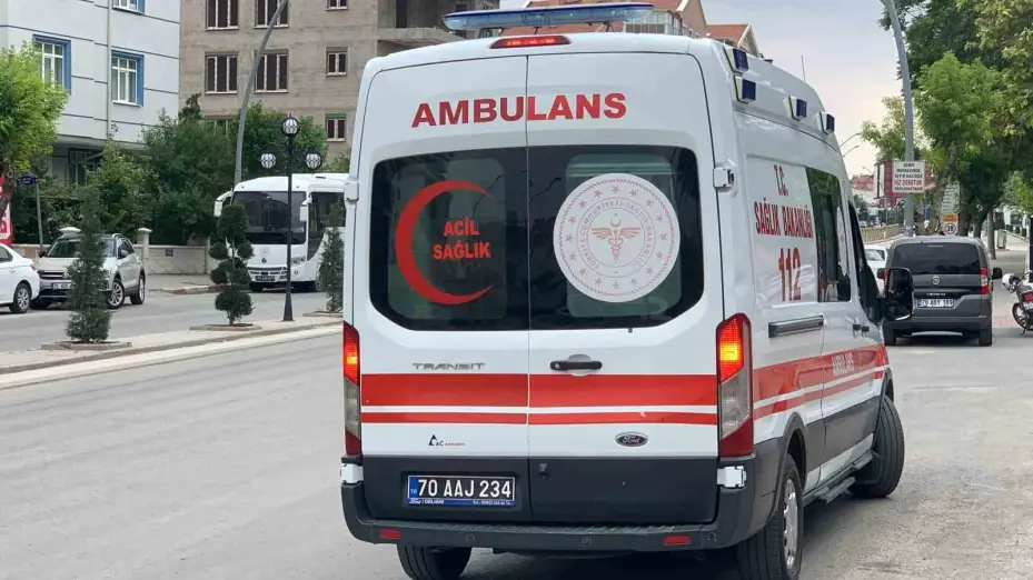 Karaman’da elektrikli bisiklet park halindeki otomobile çarptı: 1 yaralı