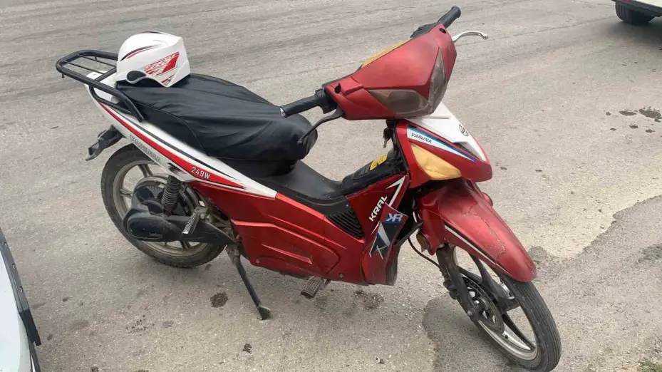 Karaman’da elektrikli bisiklet park halindeki otomobile çarptı: 1 yaralı