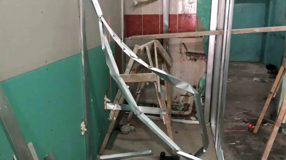 Hastaneye kaldırılırken bile telefonu elinden bırakmadı