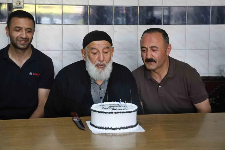 Sivas’ta üç kuşak Babalar Günü’nü birlikte kutladı