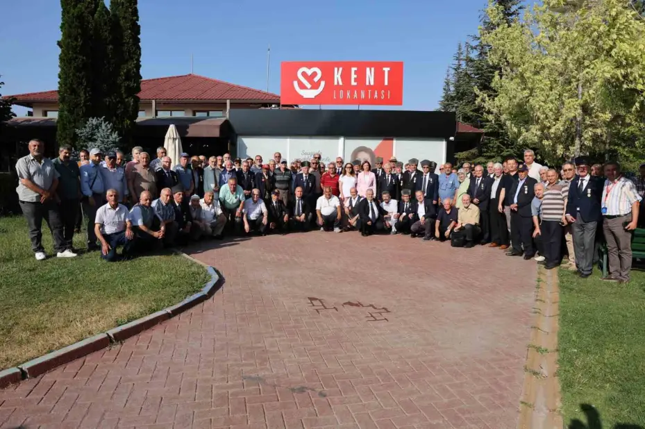 Başkan Ünlüce Babalar Günü’nde şehit ve gazi babalarını ile buluştu