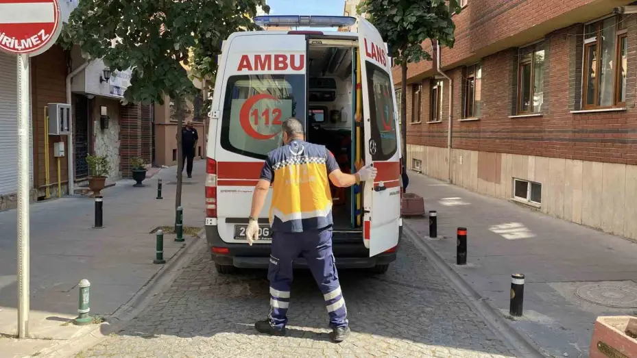 Yalnız yaşadığı evde baygınlık geçiren yaşlı kadın için ekipler seferber oldu