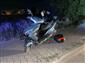 Bir araç motosiklete çarpıp kaçtı: 2 yaralı