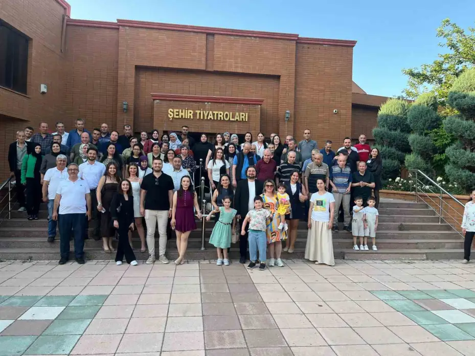 Eskişehir’de engelli bireyler tiyatro gösterisi sundu
