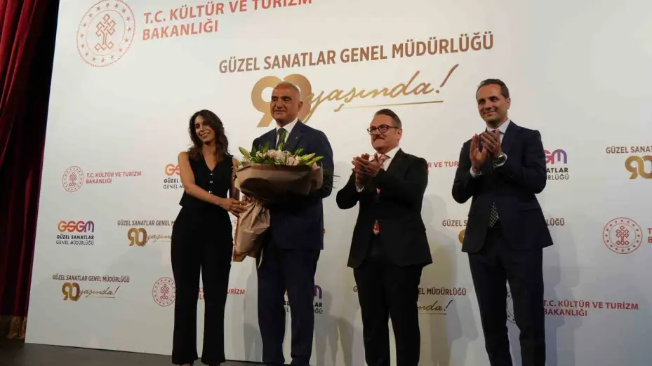 Bakan Ersoy: "Kültür ve sanatla daha güçlü bir Türkiye hedefi doğrultusunda çalışmaya devam edeceğiz"
