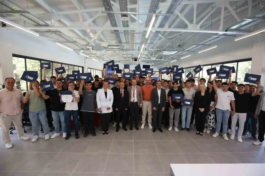 TEI Havacılık Teknisyen Okulu’nun ikinci sezonu başarıyla tamamlandı