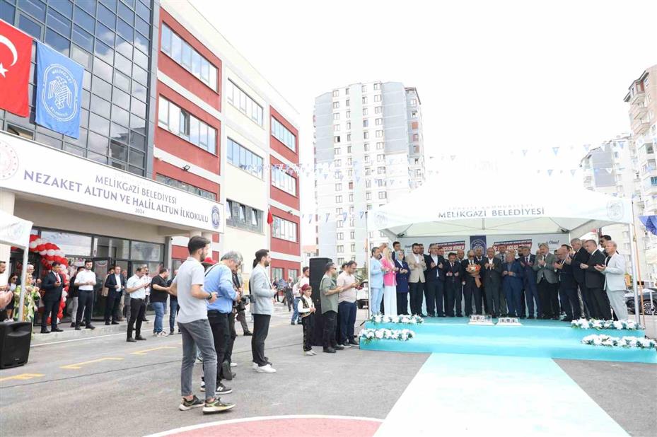 Eğitimde rekor kıran Melikgazi Belediyesi, 3 okulu daha hizmete açtı