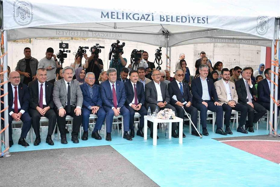 Eğitimde rekor kıran Melikgazi Belediyesi, 3 okulu daha hizmete açtı