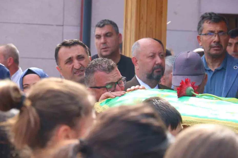Salda Gölü’nde boğulan baba-oğul Ankara’da defnedildi