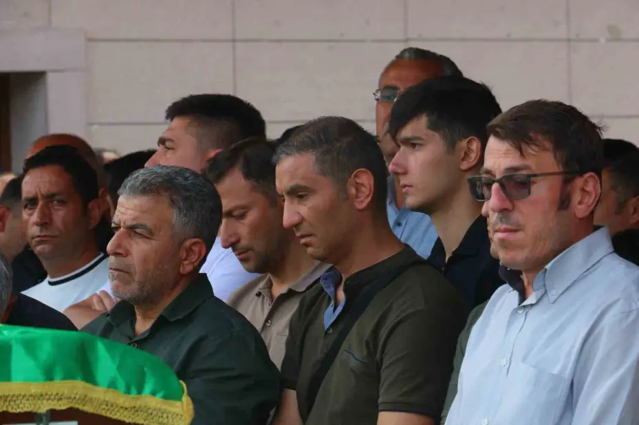 Salda Gölü’nde boğulan baba-oğul Ankara’da defnedildi