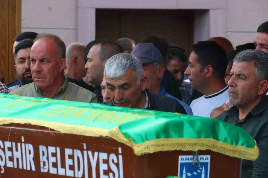 Salda Gölü’nde boğulan baba-oğul Ankara’da defnedildi