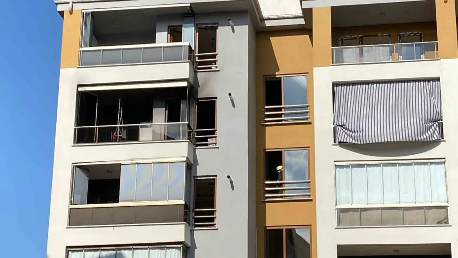 Konya’da dairede çıkan yangın paniğe neden oldu