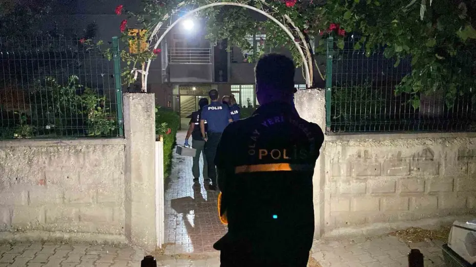 Konya’da balkondan düşen çocuk ağır yaralandı