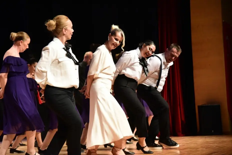 Anadolu Üniversitesi’nde Halk Dansları ve Sirtaki Gösterisi