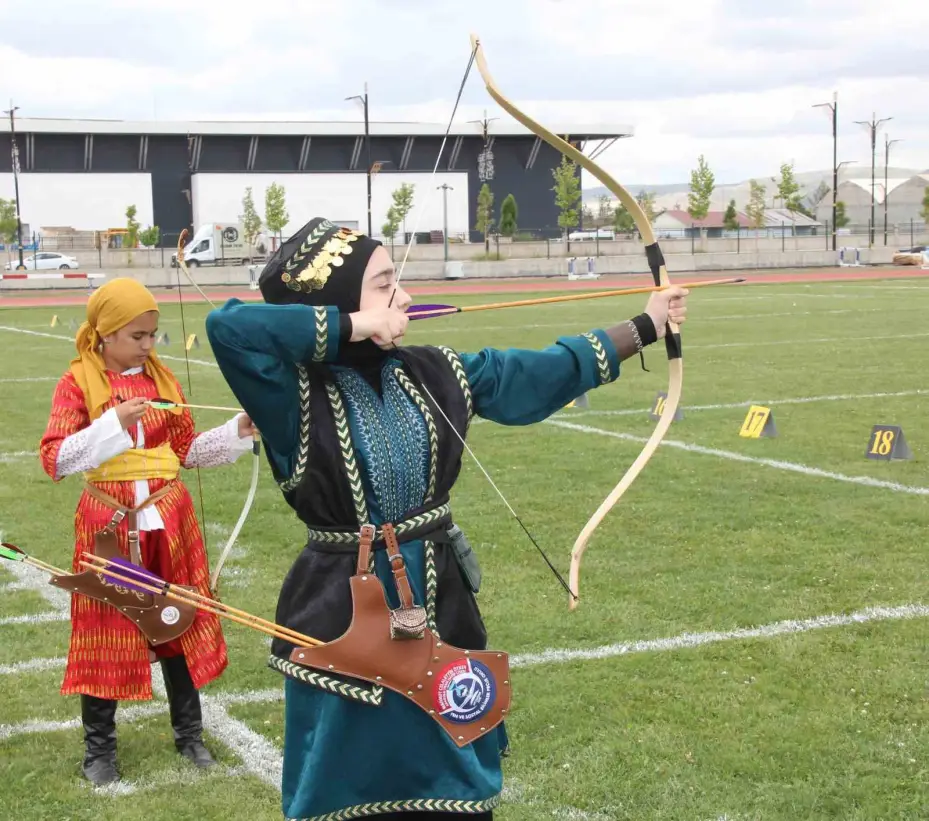 Geleneksel Türk Okçuluğu Türkiye Şampiyonası, Sivas’ta başladı