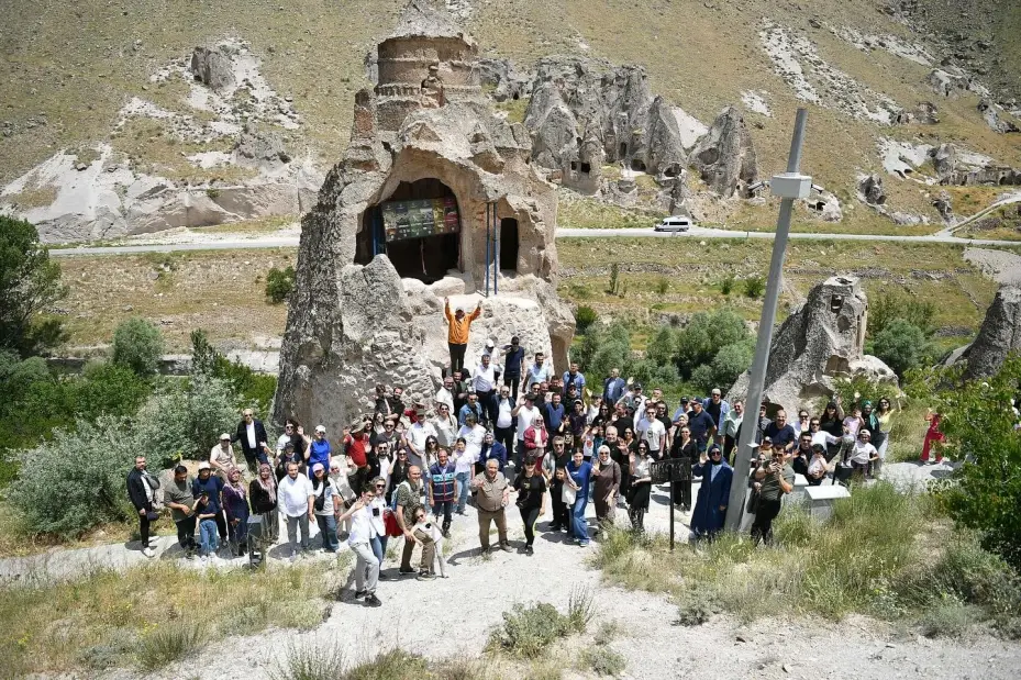 Başkan Büyükkılıç’tan Masal Diyarı’na davet