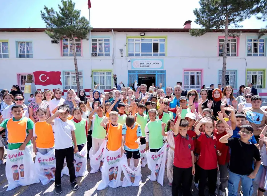 Bakan Tekin, Ankara’da "Dönem Sonu Faaliyet Haftası" etkinliklerine katıldı