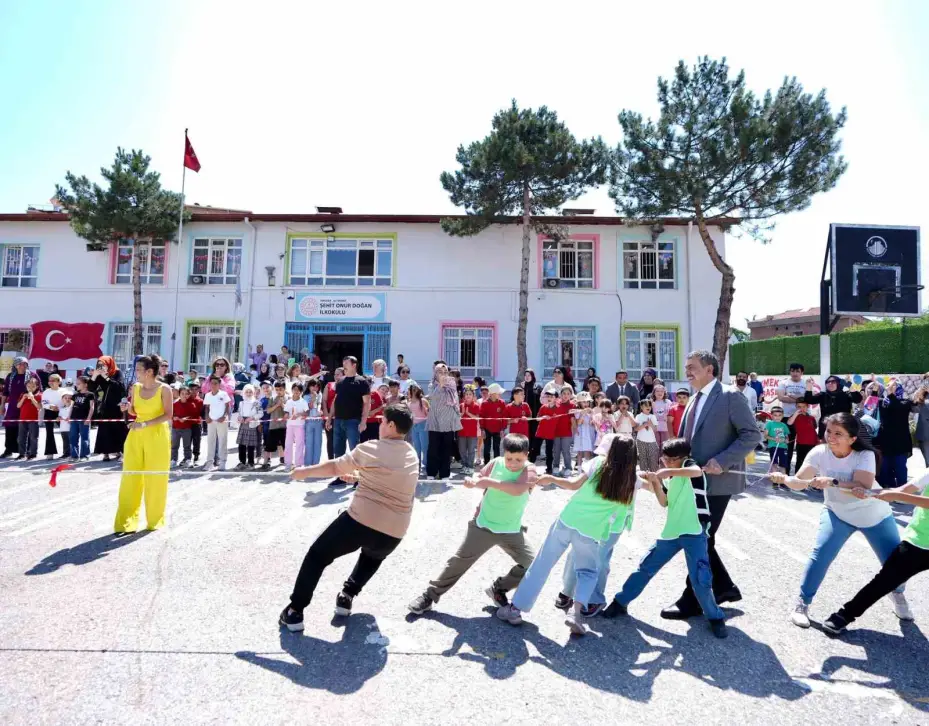 Bakan Tekin, Ankara’da "Dönem Sonu Faaliyet Haftası" etkinliklerine katıldı