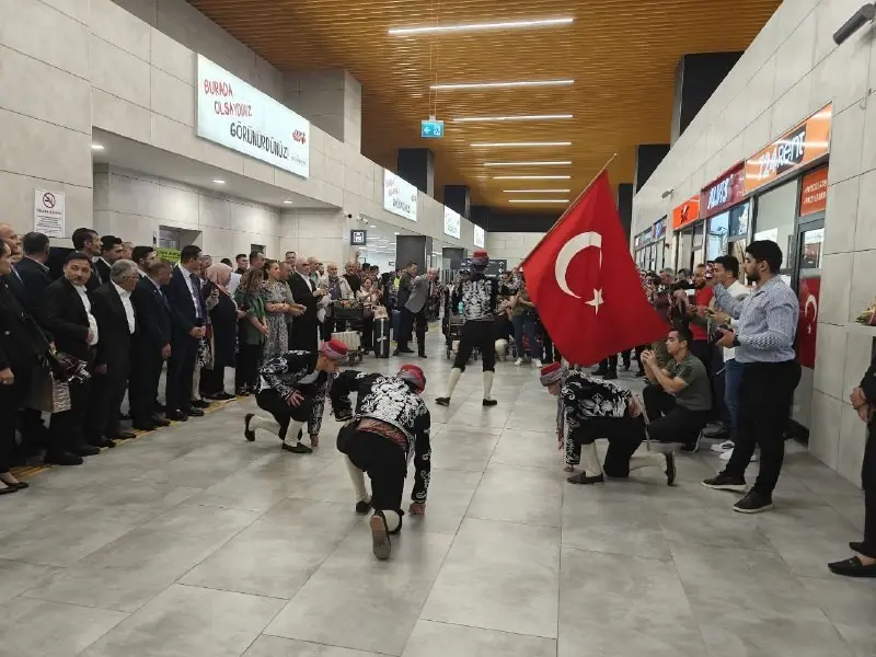 AKİB’in uçağı ‘su selamlaması’ ile Kayseri’ye geldi
