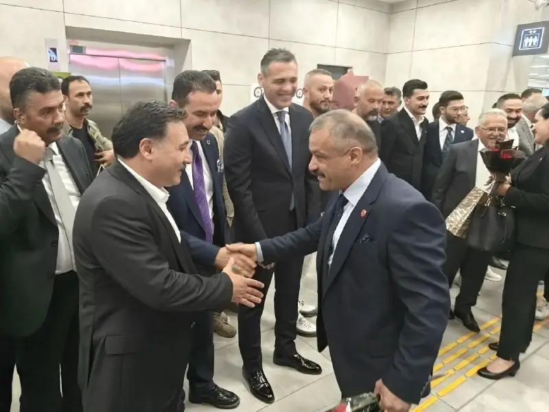 AKİB’in uçağı ‘su selamlaması’ ile Kayseri’ye geldi