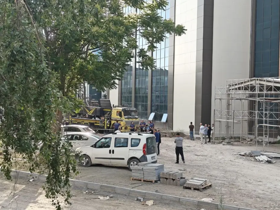 Sondaj kuyusuna düşen işçi hayatını kaybetti