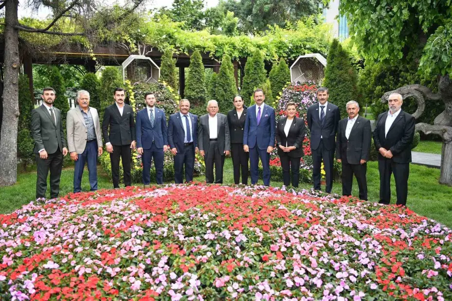 Başkan Büyükkılıç: "Başkan Büyükkılıç, Avrupa’daki Kayserilileri misafir etti