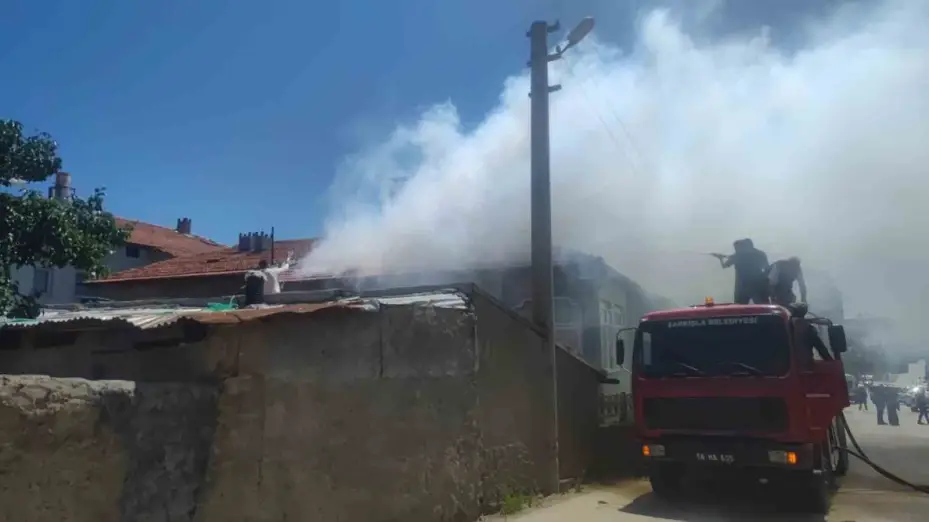 Müstakil evde çıkan yangın mahallede paniğe neden oldu