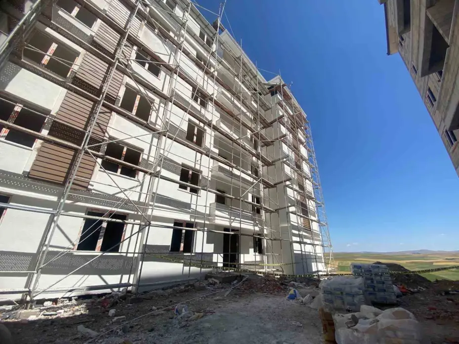 Yozgat’ta inşaattan düşen 71 yaşındaki işçi, hayatını kaybetti