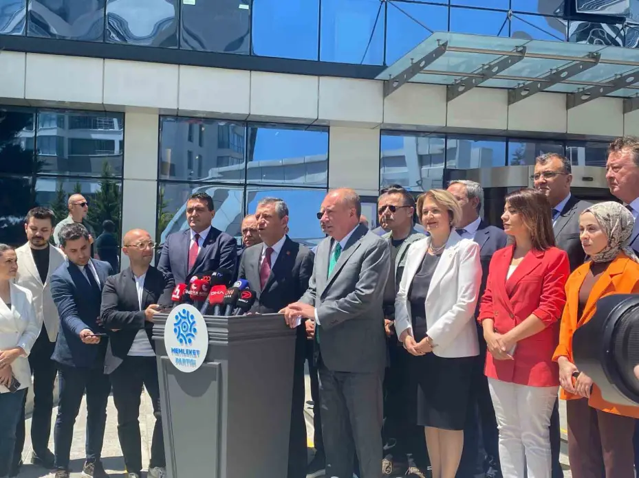 CHP lideri Özel’den Memleket Partisi’ne ziyaret