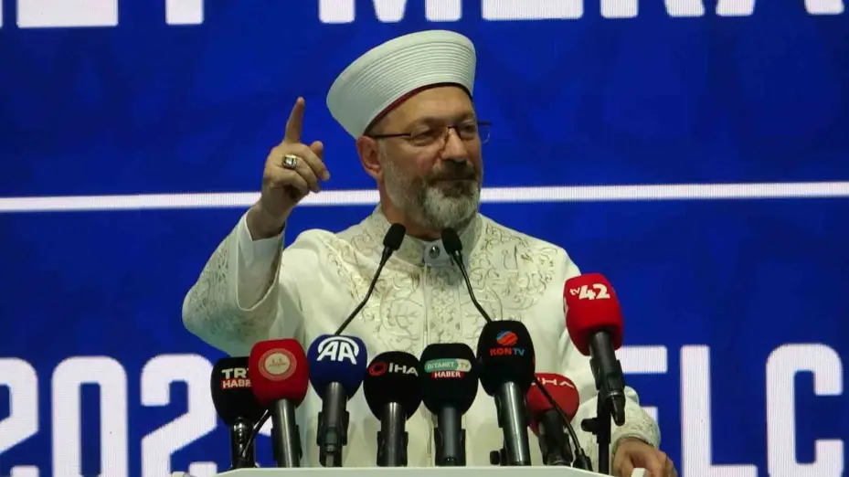 Diyanet İşleri Başkanı Erbaş, Konya’da Hafızlık İcazet Merasimi’ne katıldı