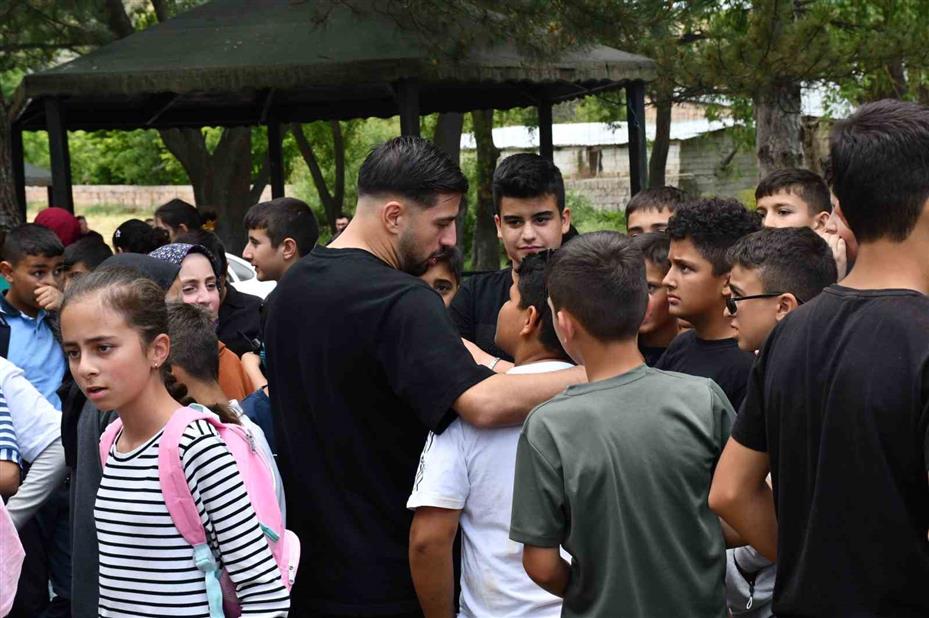 Nurettin Korkmaz öğrencilerle bir araya geldi