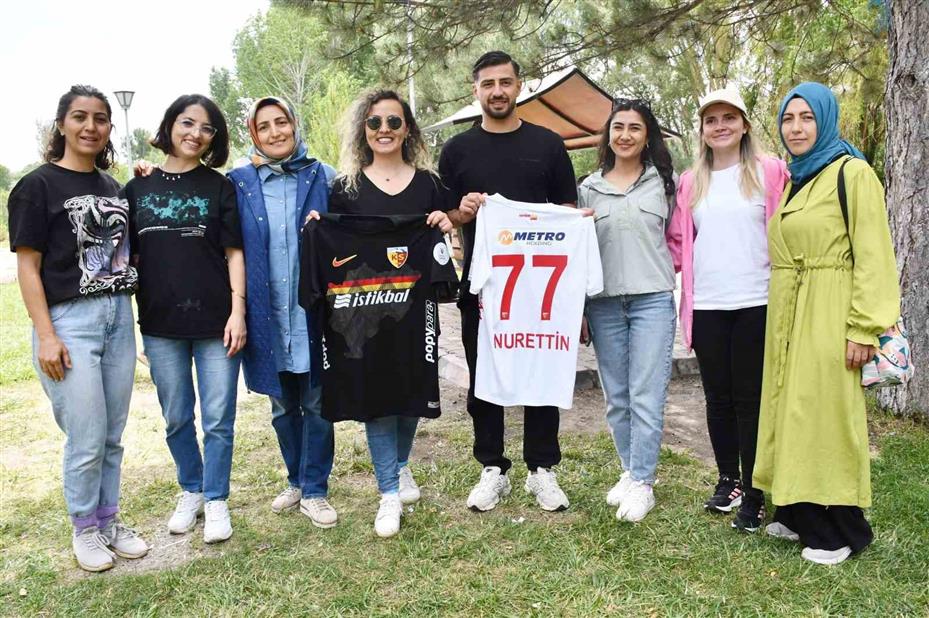 Nurettin Korkmaz öğrencilerle bir araya geldi