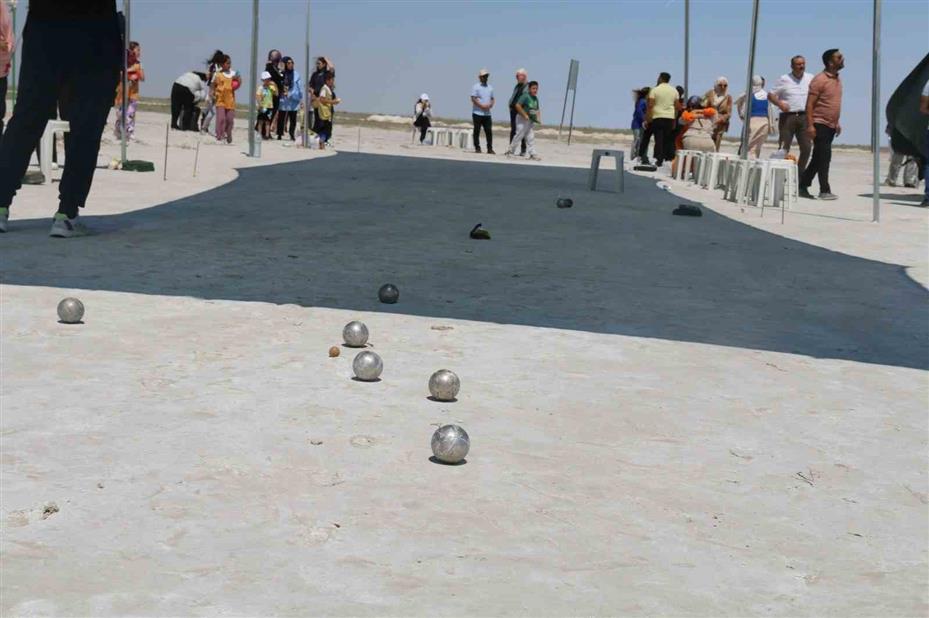 Tuz Gölü’nde öğrencilerin bocce heyecanı