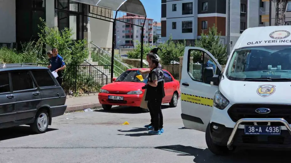 Çocukların kavgasına aileler de dahil oldu: 5’i bıçakla 6 yaralı