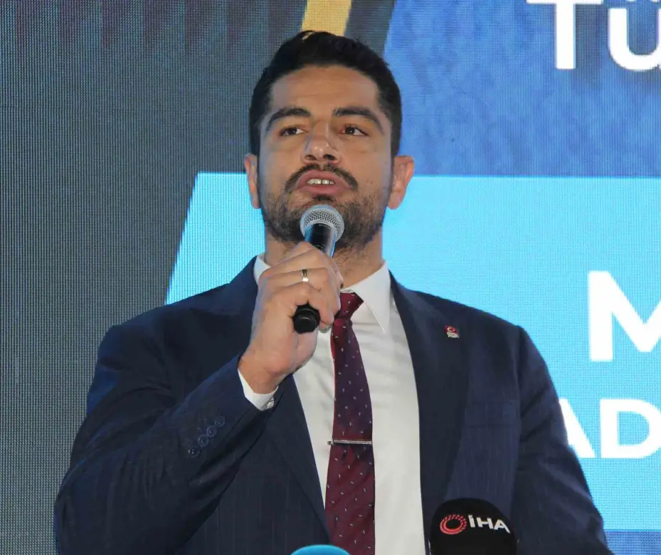 Minikler Türkiye Güreş Şampiyonası’nın açılış seremonisi yapıldı