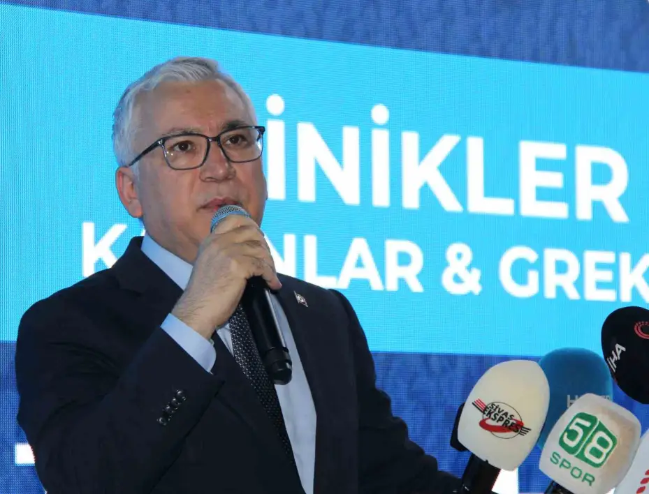 Minikler Türkiye Güreş Şampiyonası’nın açılış seremonisi yapıldı