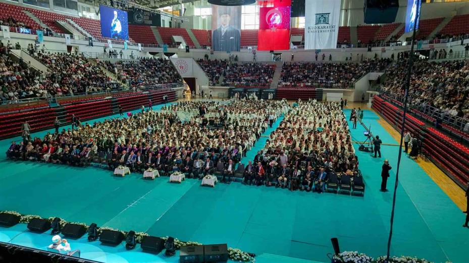 KTO Karatay Üniversitesi’nde mezuniyet coşkusu