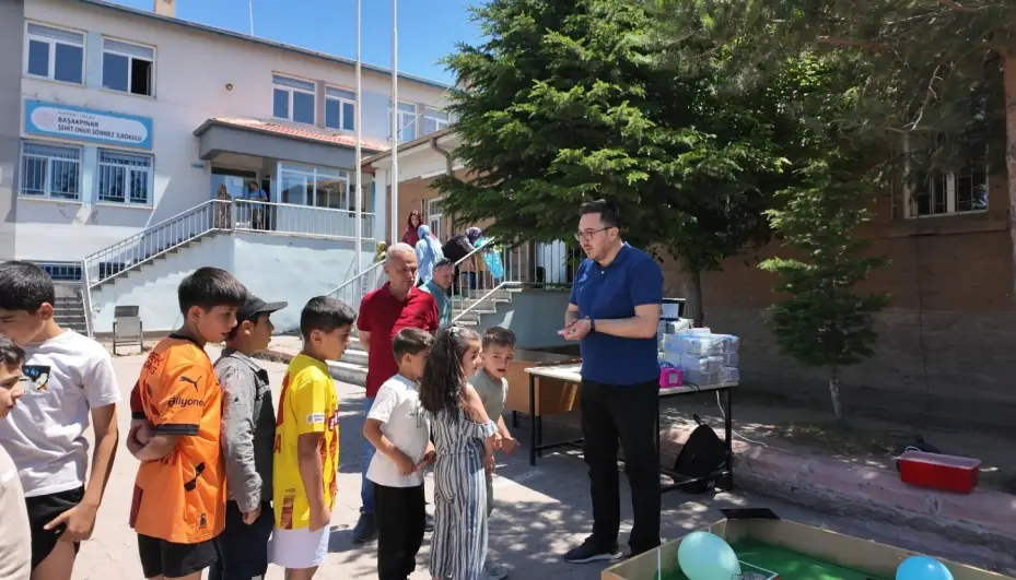 Kayseri Bilim Merkezi, Talas’ta ilkokul öğrencilerine bilim rüzgarı estirdi