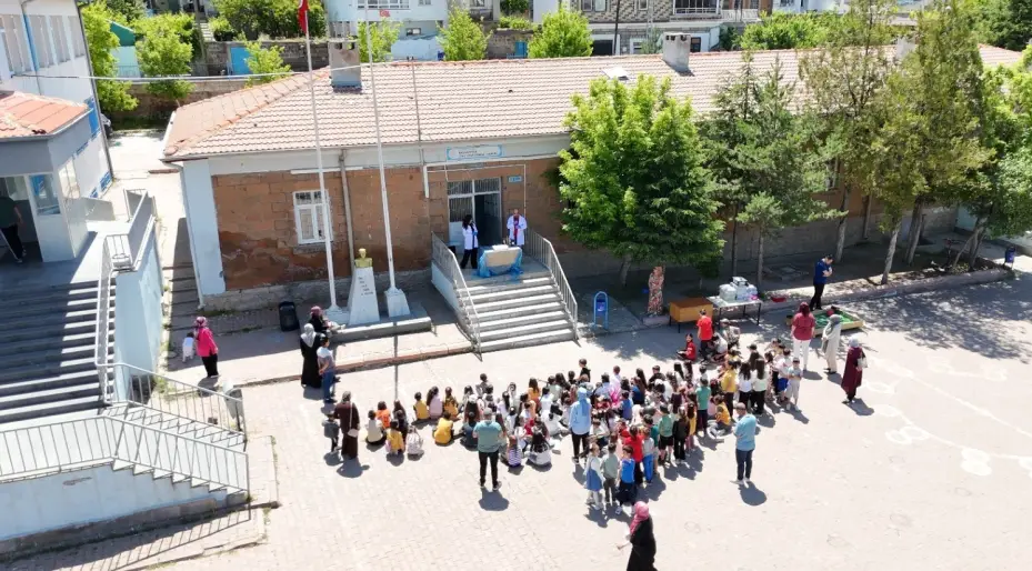 Kayseri Bilim Merkezi, Talas’ta ilkokul öğrencilerine bilim rüzgarı estirdi