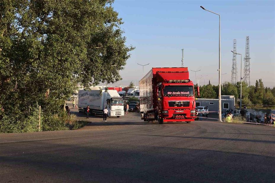 YKS soru kitapçıklarını taşıyan 528 nakliye aracı, 250 sınav merkezine doğru yola çıktı