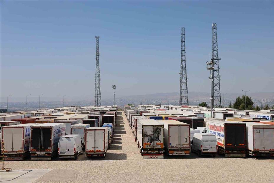 YKS soru kitapçıklarını taşıyan 528 nakliye aracı, 250 sınav merkezine doğru yola çıktı