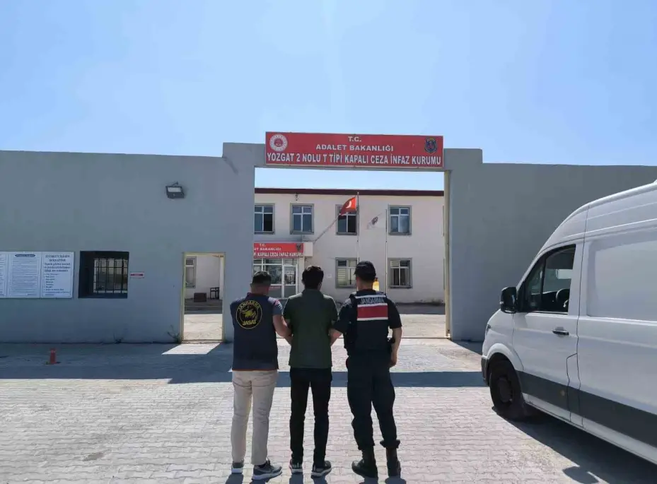 19 yıl kesinleşmiş cezası bulunan FETÖ firarisi yakalandı