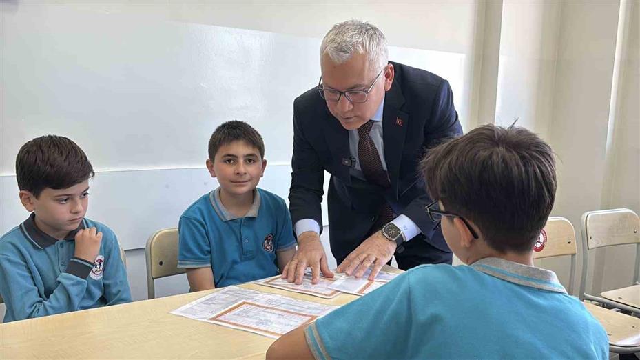 Sivas’ta 121 bin 211 öğrenci karne heyecanı yaşadı